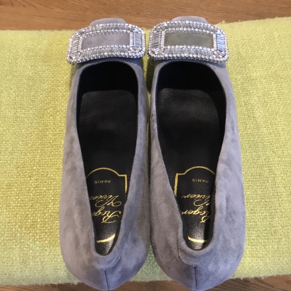 NEW Authentic Roger Vivier Mid Heels - Picture 8 of 8